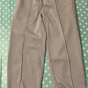 Dickies Large Lilac Gray Mapleton Sweatpants Joggers(Brand New